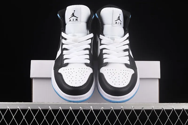 All categories Air Jordan Jordan series basketball shoes Air Jordan 1 Mid Different versions Air Jordan 1 Mid SE AJ1 Joe 1 black and white blue BQ6472-102